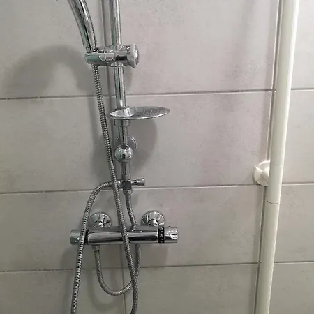 Bel Appartement, Grand Balcon Et Parking Prive Daire *