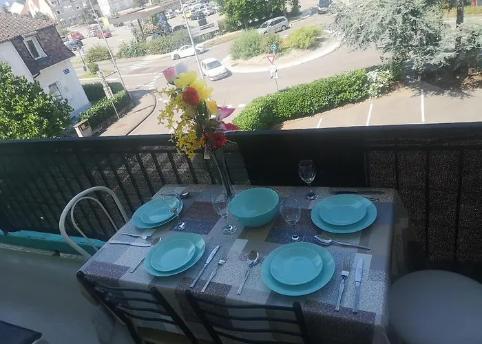 Bel Appartement, Grand Balcon Et Parking Prive Sélestat