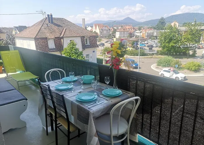 Bel Appartement, Grand Balcon Et Parking Prive Apartman *