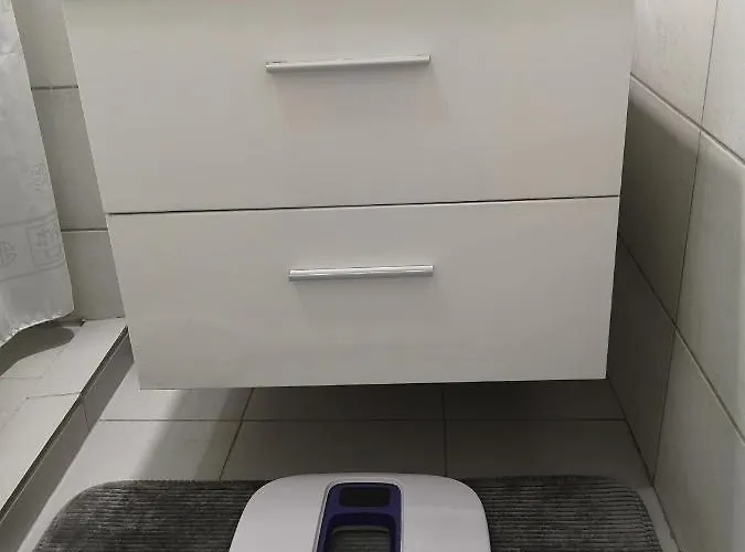 Bel Appartement, Grand Balcon Et Parking Prive Apartman